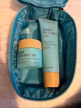 Gentle Cleanser & Hydration Cream - Light Blue